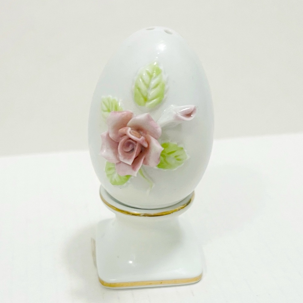 Norleans Japan Porcelain Salt and Pepper Shakers Set Flowering Egg and Stand